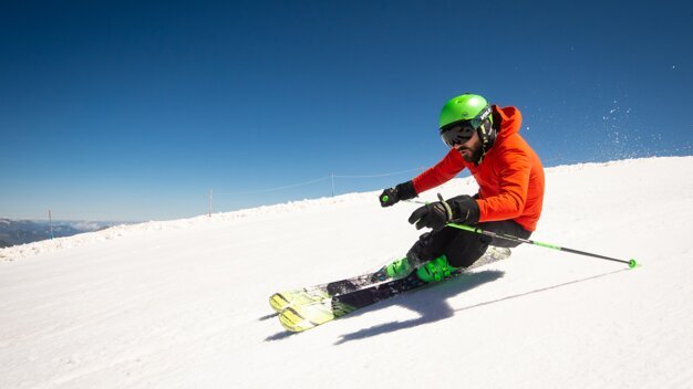 Ski boot insoles for high clearance arches